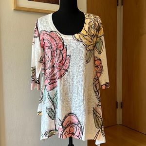 Bally and Millie 3/4 sleeve floral scoop neck tunic shirt Large